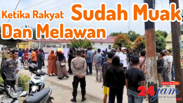 Ratusan Truk Galian C Berjejer Tak Bisa Lewat