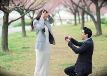 WOW! Luna Maya Dilamar Maxime dengan Cincin Rp2 Miliar