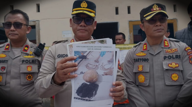 Pacar Dibunuh, Mayatnya Dibuang Ke Sumur