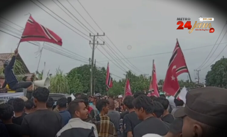 Warga Aceh Timur Gelar Aksi Demo Tuntut Pusat Tetapkan Bencana Nasional