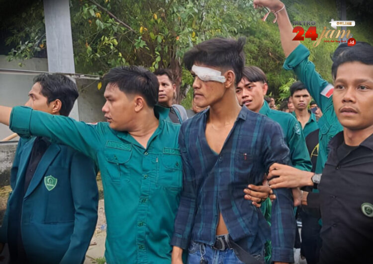 Demo Sempat Ricuh, Massa HIMMAH Desak Pencopotan Kapolrestabes Medan