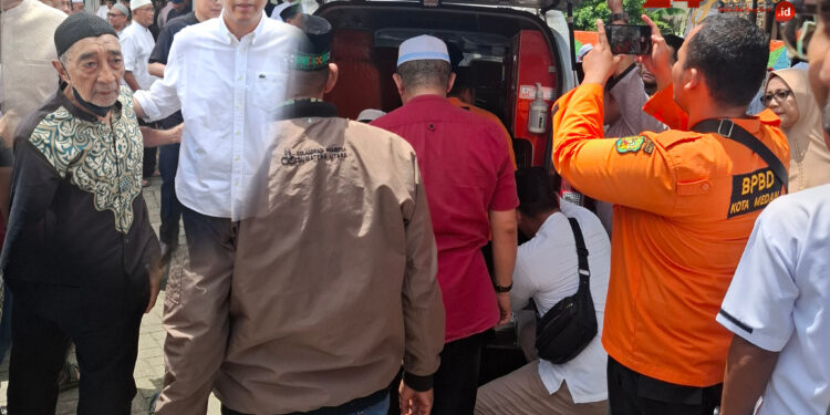 Seribuan Pelayat Lepas Keberangkatan Husni ke Tempat Peristirahatan Terakhir