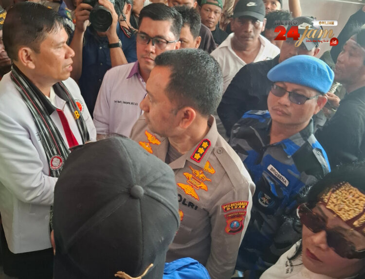 Di Balik Unjuk Rasa Pedagang dan Konsumen Babi, Ada Kapolrestabes Medan yang Sejukkan Suasana