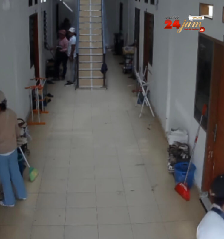 Segerombolan Orang Teror Kos-kosan di Jalan Setia Budi dekat Kampus Unika Medan