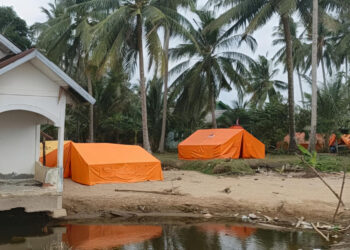 Prabowo Bilang tak Ada Lagi Pengungsi Tinggal di Tenda! “Jadi Kami yang Tinggal di Tenda Ini, Apa?”